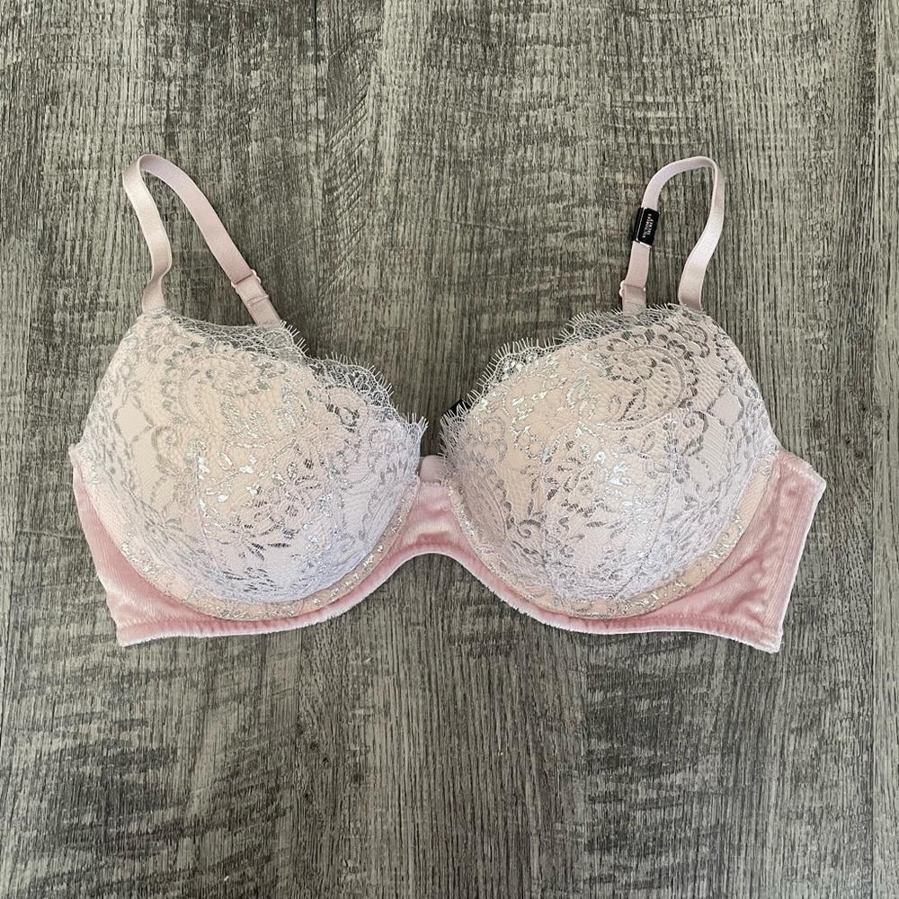 Victoria's Secret Very Sexy Lace Push-Up Bra